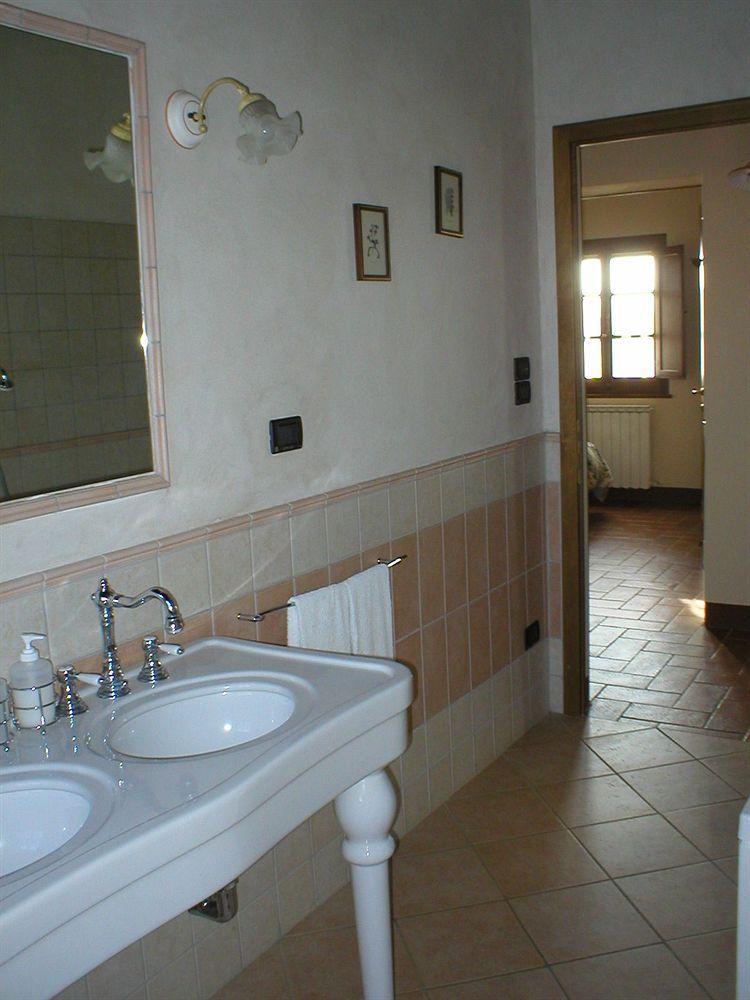 Valiano Agriturismo Terra Rossa מראה חיצוני תמונה