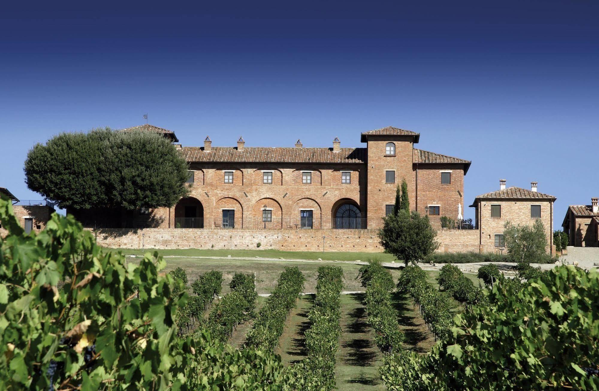 Valiano Agriturismo Terra Rossa מראה חיצוני תמונה
