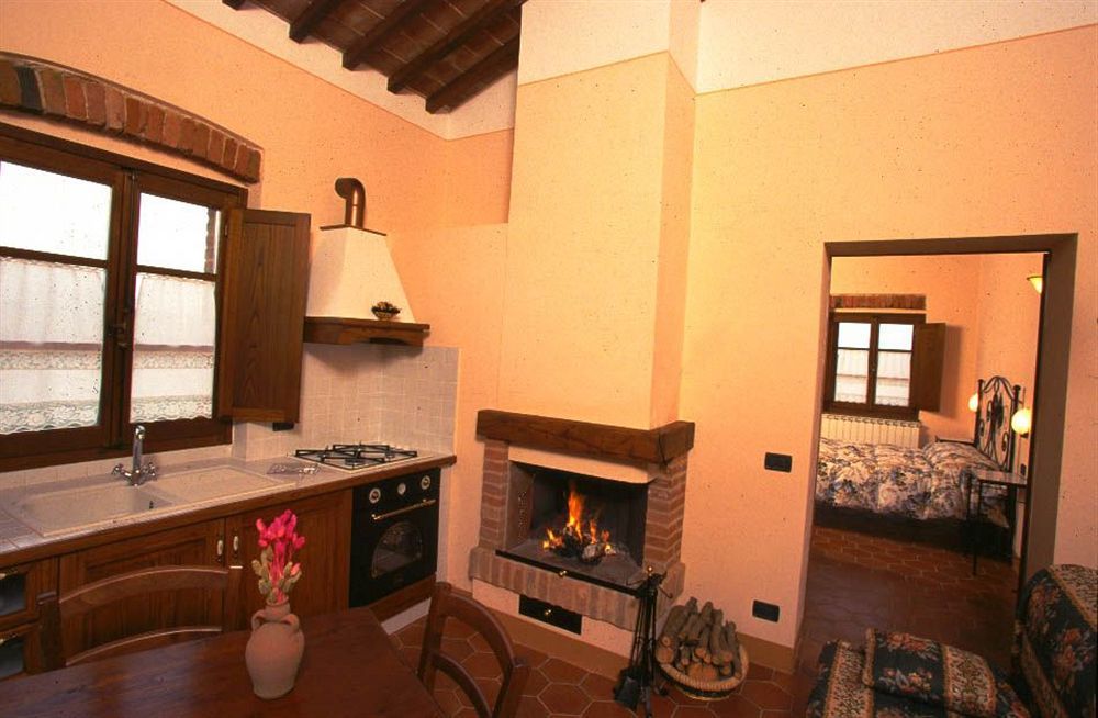 Valiano Agriturismo Terra Rossa מראה חיצוני תמונה